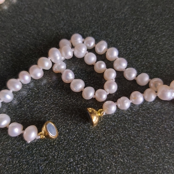 Freshwater Pearls Jewelry Set - Picture 3 of 5